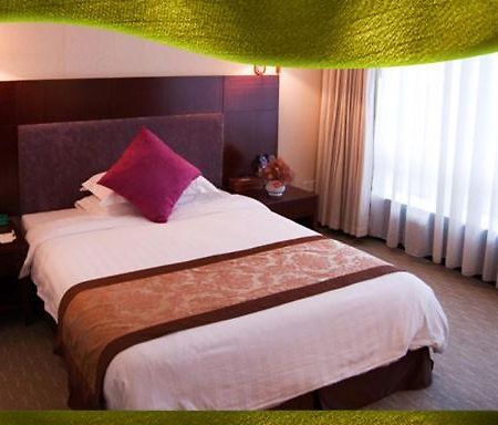 Hotel Mid East Haridaspur Bagian luar foto